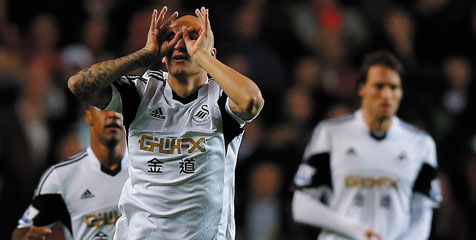 Bobol Gawang Liverpool, Shelvey Berusaha Tak Selebrasi Bobol Gawang Liverpool, Shelvey Berusaha Tak Selebrasi