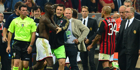 Kalah Dari Napoli, Milan Terima dua Sanksi Kalah Dari Napoli, Milan Terima dua Sanksi