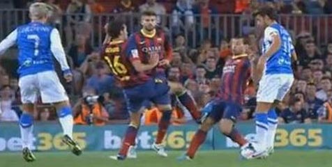 'Dicederai' Busquets, Mascherano Absen Dua Pekan 'Dicederai' Busquets, Mascherano Absen Dua Pekan