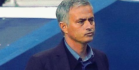Coba Gembosi Madrid, Mourinho Gigit Jari Coba Gembosi Madrid, Mourinho Gigit Jari