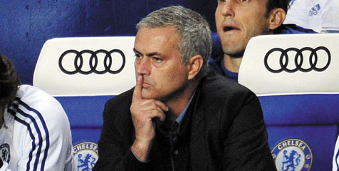 Mourinho Soal AVB: Saya Bukan Anak Kecil Mourinho Soal AVB: Saya Bukan Anak Kecil
