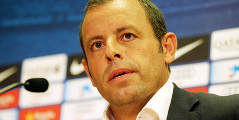 Socios Barca Ingin Lengserkan Sandro Rosell Socios Barca Ingin Lengserkan Sandro Rosell