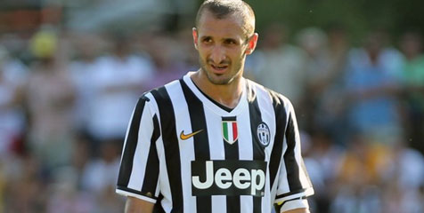 Chiellini Desak Lini Belakang Juve Agar Lebih Rapat Chiellini Desak Lini Belakang Juve Agar Lebih Rapat