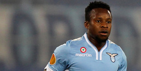 Pemain Lazio Ini 'Hajar' Copet Jalanan Pemain Lazio Ini 'Hajar' Copet Jalanan