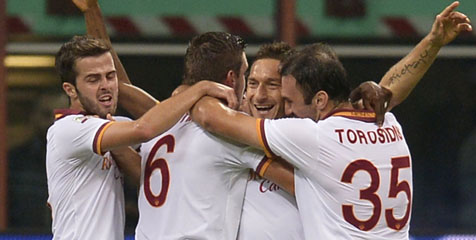 Gilas Inter, Totti Sesumbar Roma Bisa Lakukan Apa Saja Gilas Inter, Totti Sesumbar Roma Bisa Lakukan Apa Saja
