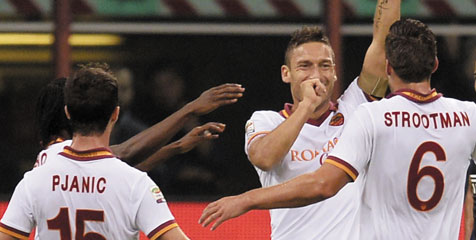 Roma On Fire, Totti Tepis Kans Kembali ke Timnas Roma On Fire, Totti Tepis Kans Kembali ke Timnas