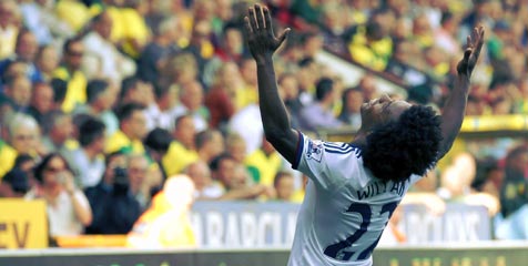 Patuhi Mourinho, Willian Cetak Gol Debut di Chelsea Patuhi Mourinho, Willian Cetak Gol Debut di Chelsea