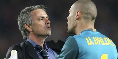 Januari, Mourinho Ingin Segera Ikat Valdes Januari, Mourinho Ingin Segera Ikat Valdes