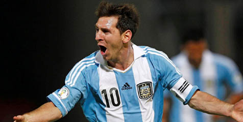 Pulihkan Cedera, Messi 'Ngoceh' di Twitter Pulihkan Cedera, Messi 'Ngoceh' di Twitter