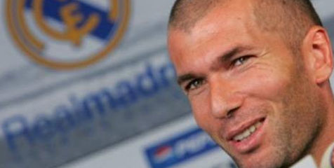 Zidane: Ballon d'Or Bukan Milik Messi atau Ronaldo Zidane: Ballon d'Or Bukan Milik Messi atau Ronaldo