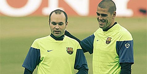 Iniesta Menyerah Bujuk Valdes Bertahan Iniesta Menyerah Bujuk Valdes Bertahan