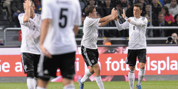 Highlights WCQ 2014: Swedia 3-5 Jerman Highlights WCQ 2014: Swedia 3-5 Jerman