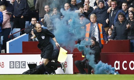 Villas-Boas Kecam Fans Spurs Usai Insiden Flare Villas-Boas Kecam Fans Spurs Usai Insiden Flare