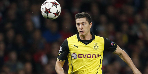 Wenger: Harusnya Lewandowski Dikartu Merah Wenger: Harusnya Lewandowski Dikartu Merah