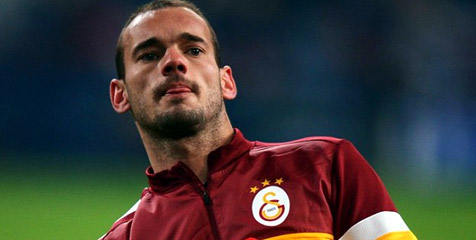Moyes Hidupkan Minat United Pada Sneijder Moyes Hidupkan Minat United Pada Sneijder