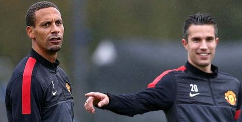 Ferdinand Jadi Frankenstein, Van Persie Jadi Drakula Ferdinand Jadi Frankenstein, Van Persie Jadi Drakula