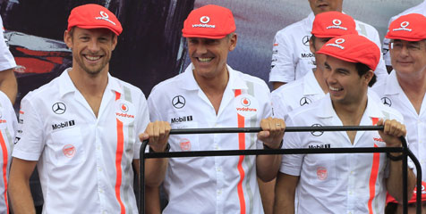 Button: Perez Berhak Bertahan di McLaren Button: Perez Berhak Bertahan di McLaren