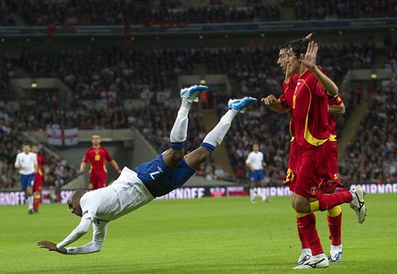 Aturan Baru FA Soal Diving Ditentang Premier League Aturan Baru FA Soal Diving Ditentang Premier League