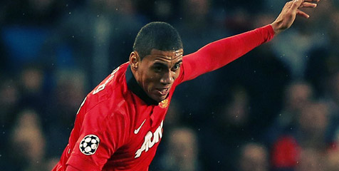 Konsistensi Pulih, Smalling Pede United 'Terbang' Konsistensi Pulih, Smalling Pede United 'Terbang'