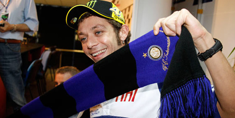 Valentino Rossi Minta Thohir Belikan Messi Untuk Inter Valentino Rossi Minta Thohir Belikan Messi Untuk Inter