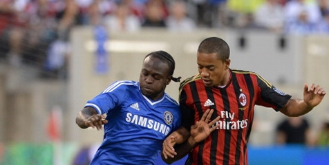 Emanuelson: Jeda Internasional Kunci Kebangkitan Milan Emanuelson: Jeda Internasional Kunci Kebangkitan Milan