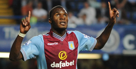 United Ikut Latah Kejar Benteke United Ikut Latah Kejar Benteke