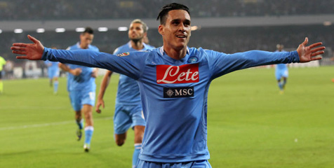 Callejon: Sepakbola Setara Agama di Napoli Callejon: Sepakbola Setara Agama di Napoli