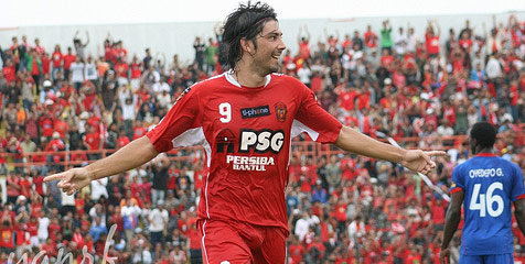 Ezequiel Gonzales Gabung Semen Padang