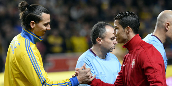 Video: Cetak Hat-trick, Ronaldo Disaluti Ibra
