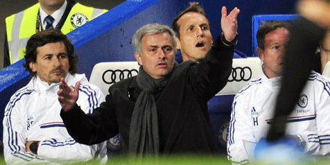 Mourinho Ejek Permintaan Maaf Wasit Riley Mourinho Ejek Permintaan Maaf Wasit Riley