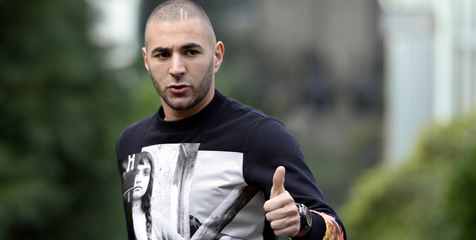Buru Benzema, Arsenal tak Merasa Disaingi Chelsea Buru Benzema, Arsenal tak Merasa Disaingi Chelsea
