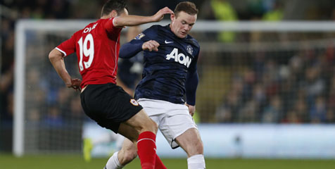 Insiden Tendangan Rooney Dibela Pemain Cardiff Insiden Tendangan Rooney Dibela Pemain Cardiff
