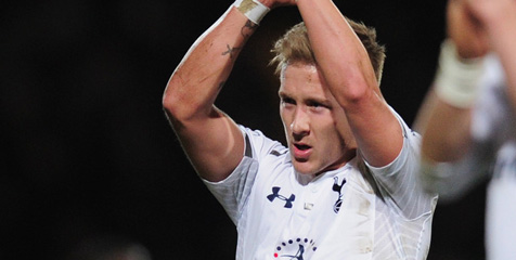 Kalah Telak, Lewis Holtby Minta Maaf Kalah Telak, Lewis Holtby Minta Maaf