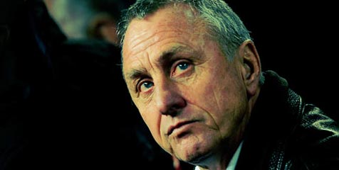 Tumbang di Amsterdam, Cruyff Sentil Petinggi Barca Tumbang di Amsterdam, Cruyff Sentil Petinggi Barca