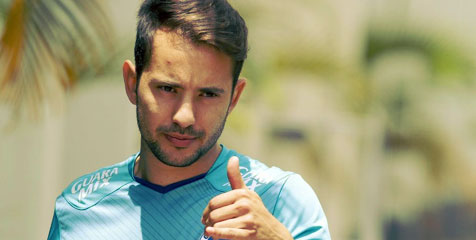 United Benar-benar Minati Everton Ribeiro United Benar-benar Minati Everton Ribeiro