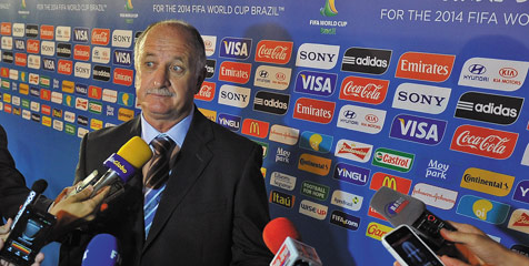 Luiz Scolari: Brasil Beruntung Tak Masuk Grup D Luiz Scolari: Brasil Beruntung Tak Masuk Grup D