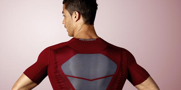 Ketika Ronaldo dan Neymar Menjadi 'Superman'