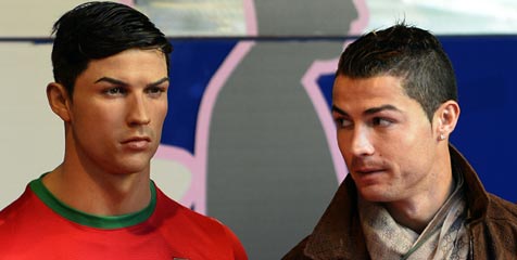 Cristiano Ronaldo Diabadikan Lewat Patung Lilin Cristiano Ronaldo Diabadikan Lewat Patung Lilin