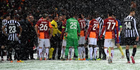 Galatasaray vs Juventus Dilanjutkan Nanti Malam Galatasaray vs Juventus Dilanjutkan Nanti Malam