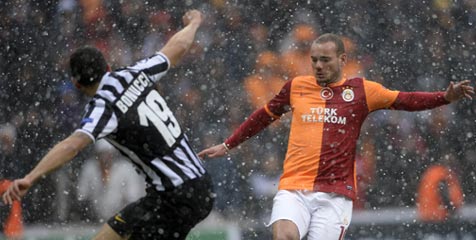 Review: Sneijder Singkirkan Juventus Review: Sneijder Singkirkan Juventus