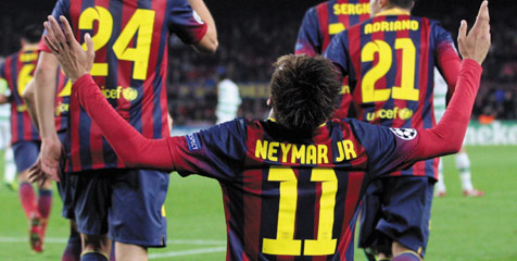 Martino: Neymar Pas Gantikan Messi Martino: Neymar Pas Gantikan Messi