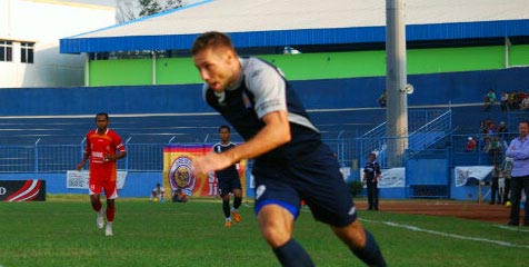Roman Dipastikan Absen di Laga Perdana PSM di Piala Gubernur