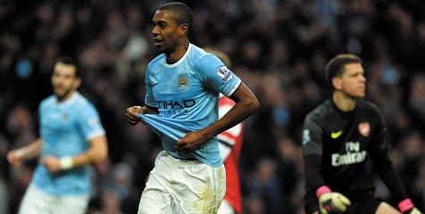 Fernandinho: Hancurkan Arsenal Butuh Keberuntungan Fernandinho: Hancurkan Arsenal Butuh Keberuntungan