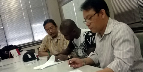 Inilah Alasan Greg Nwokolo Pilih Persebaya Inilah Alasan Greg Nwokolo Pilih Persebaya
