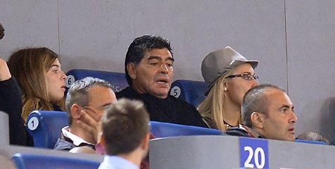 Maradona: Messi Cedera, Ronaldo Dapat Ballon d'Or Maradona: Messi Cedera, Ronaldo Dapat Ballon d'Or