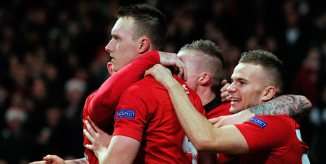 Jumpa United, Pelatih Olympiakos Gila Jumpa United, Pelatih Olympiakos Gila