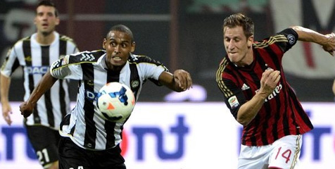 Roma Incar Bek Kiri Udinese Roma Incar Bek Kiri Udinese