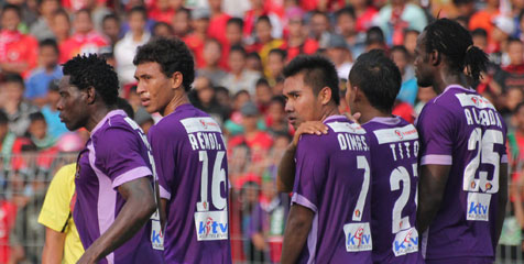 Pertahanan Persik Rentan Buat Penggawa Arema Frustrasi Pertahanan Persik Rentan Buat Penggawa Arema Frustrasi