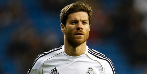 Napoli Ikut Kejar Xabi Alonso Napoli Ikut Kejar Xabi Alonso
