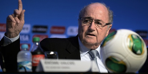Blatter Jamin Ronaldo Akan Hadiri Gala Ballon d'Or Blatter Jamin Ronaldo Akan Hadiri Gala Ballon d'Or